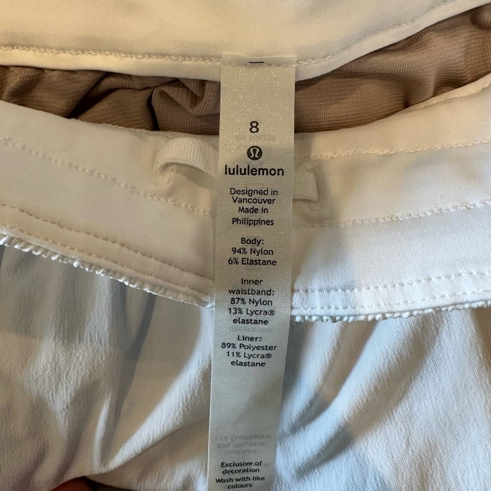 White Tracker LR 4” shorts